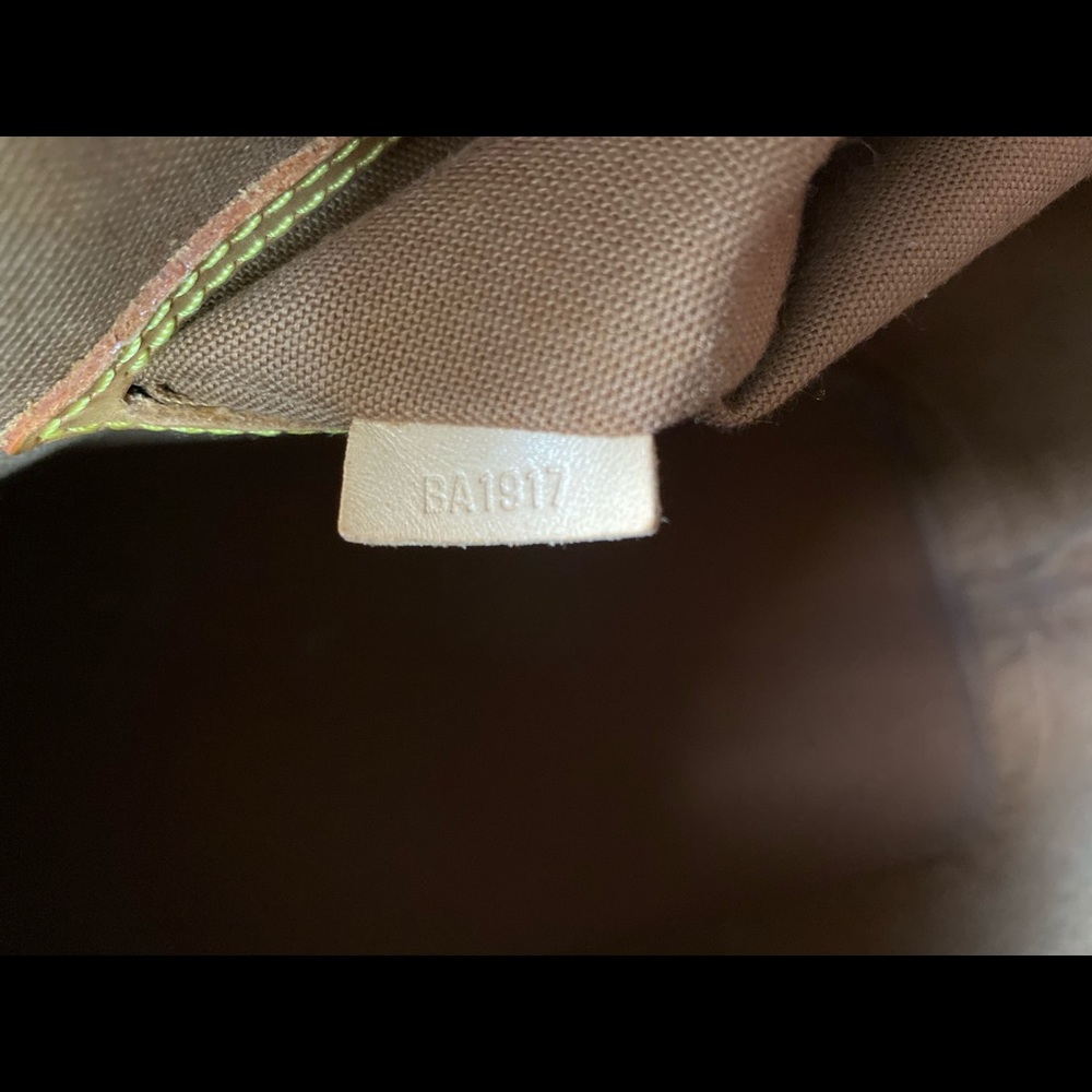 SOLD- Authentic Vintage Louis Vuitton Alma - Picture 2 of 8